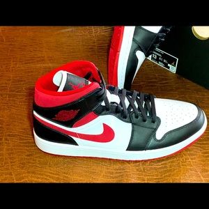 Nike Air Jordan 1 Mid Metallic Gym NEW sz 13